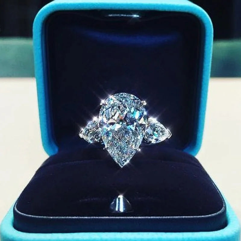 MACO Luxury Crystal Water Drop Ring – Exquisite Cubic Zirconia Engagement Bangle