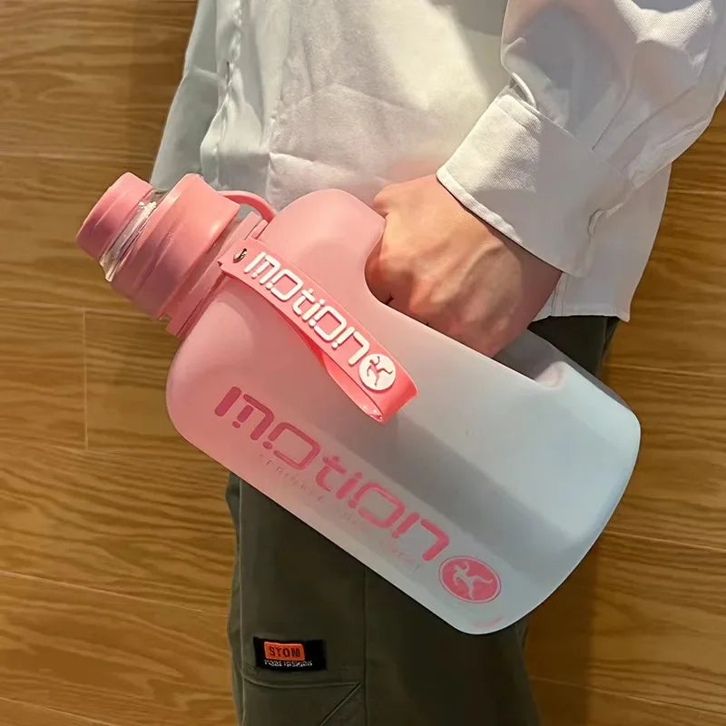 MACO Luxury 2L Gradient Sports Bottle – High-Capacity Motivational Fitness Jug with Straw