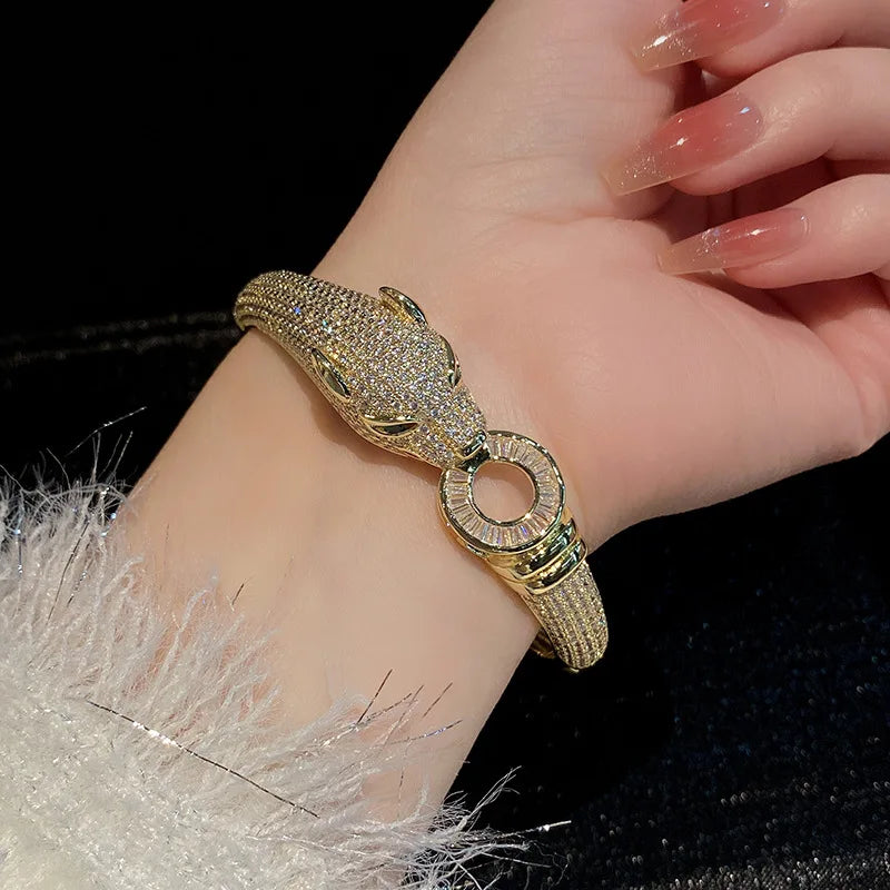 MACO Luxury Leopard Chunky Bangle – Classic Unisex Personality Statement Bracelet