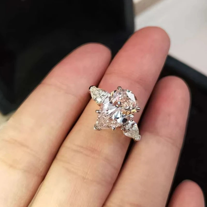MACO Luxury Crystal Water Drop Ring – Exquisite Cubic Zirconia Engagement Bangle