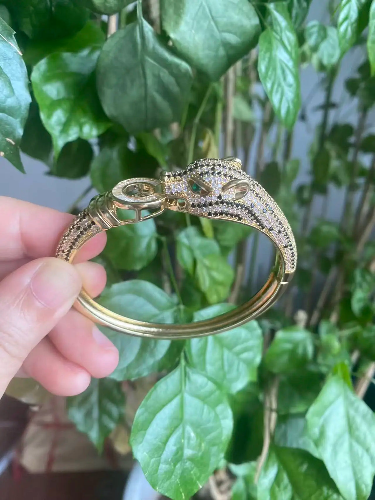 MACO Luxury Leopard Chunky Bangle – Classic Unisex Personality Statement Bracelet